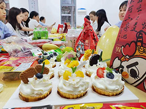 雅香麗化妝用品（深圳）有限公司，八月九月生日會福利！借此慰勞每一位員工對工作的辛勤勞作以及用心盡責(zé)!