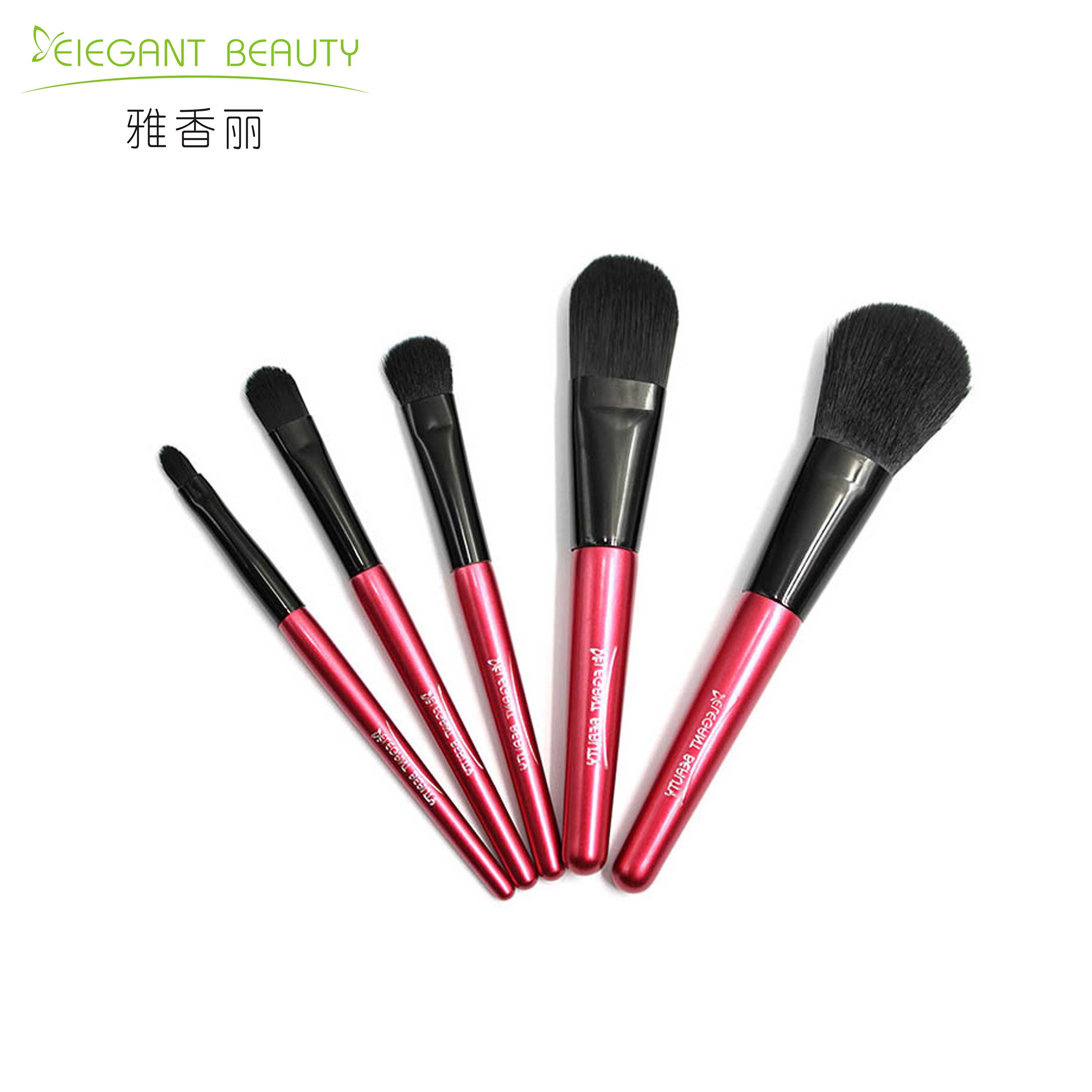 為什么專業化妝師更傾向于使用定制的成套化妝刷？