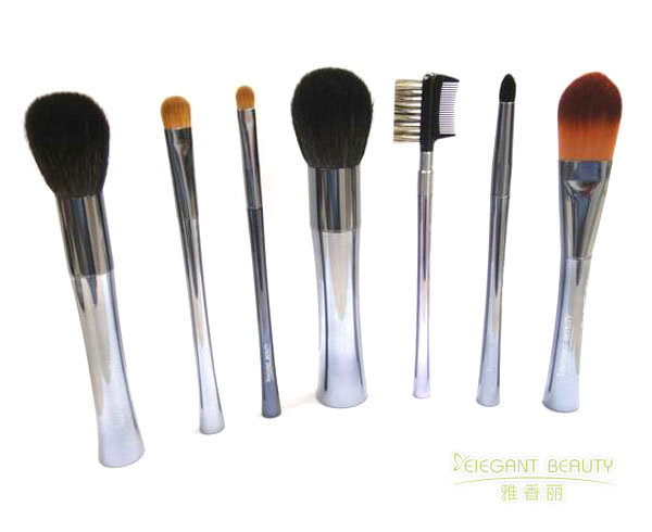 成套化妝刷的收納包磁吸扣設(shè)計是否影響刷毛保護？